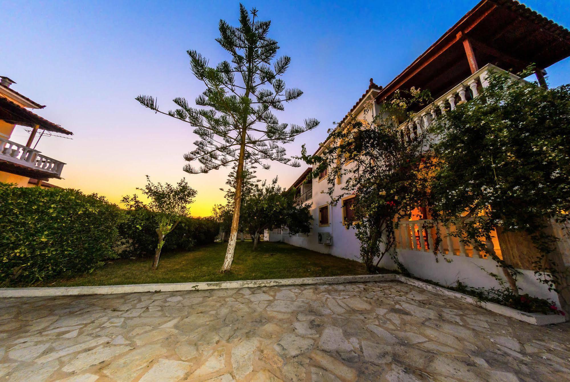 Kiki Studios Kalamákion Exteriér fotografie