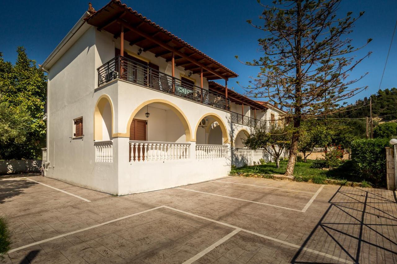 Kiki Studios Kalamákion Exteriér fotografie